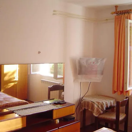 Appartement In 14968 *